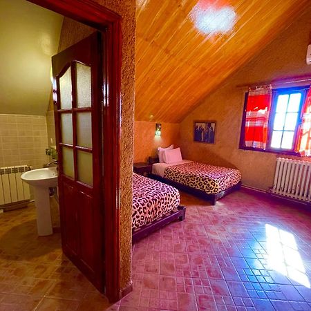 Ferme D'Hote La Vallee Azrou Exterior photo