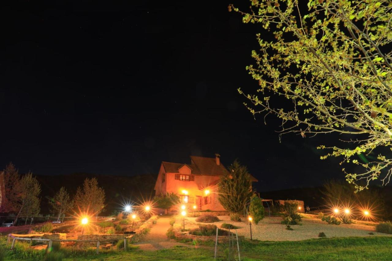 Ferme D'Hote La Vallee Azrou Exterior photo