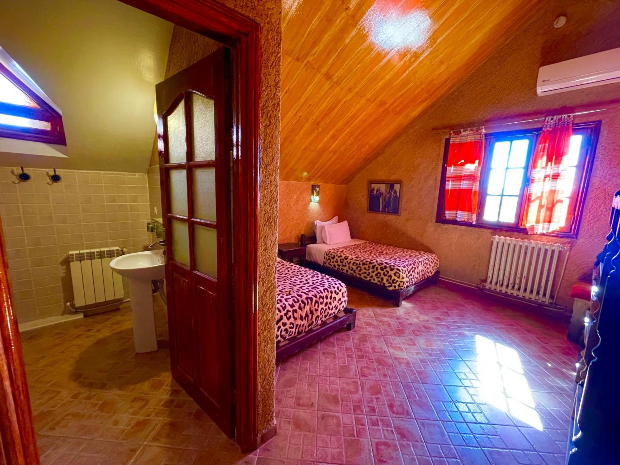 Ferme D'Hote La Vallee Azrou Exterior photo